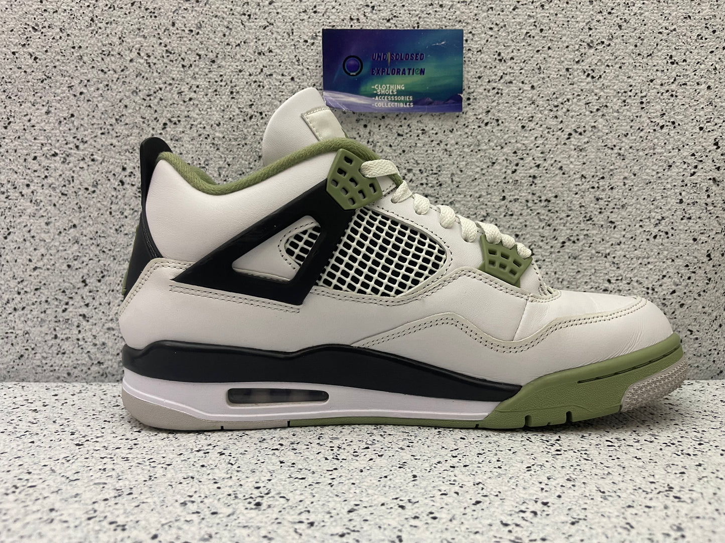 Jordan 4 Seafoam 10 Men/11.5 Women “Preowned”