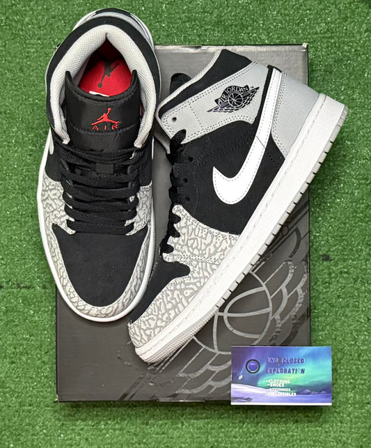 Jordan 1 Mid Elephant Toe 7 Men/8.5 Women “Preowned”