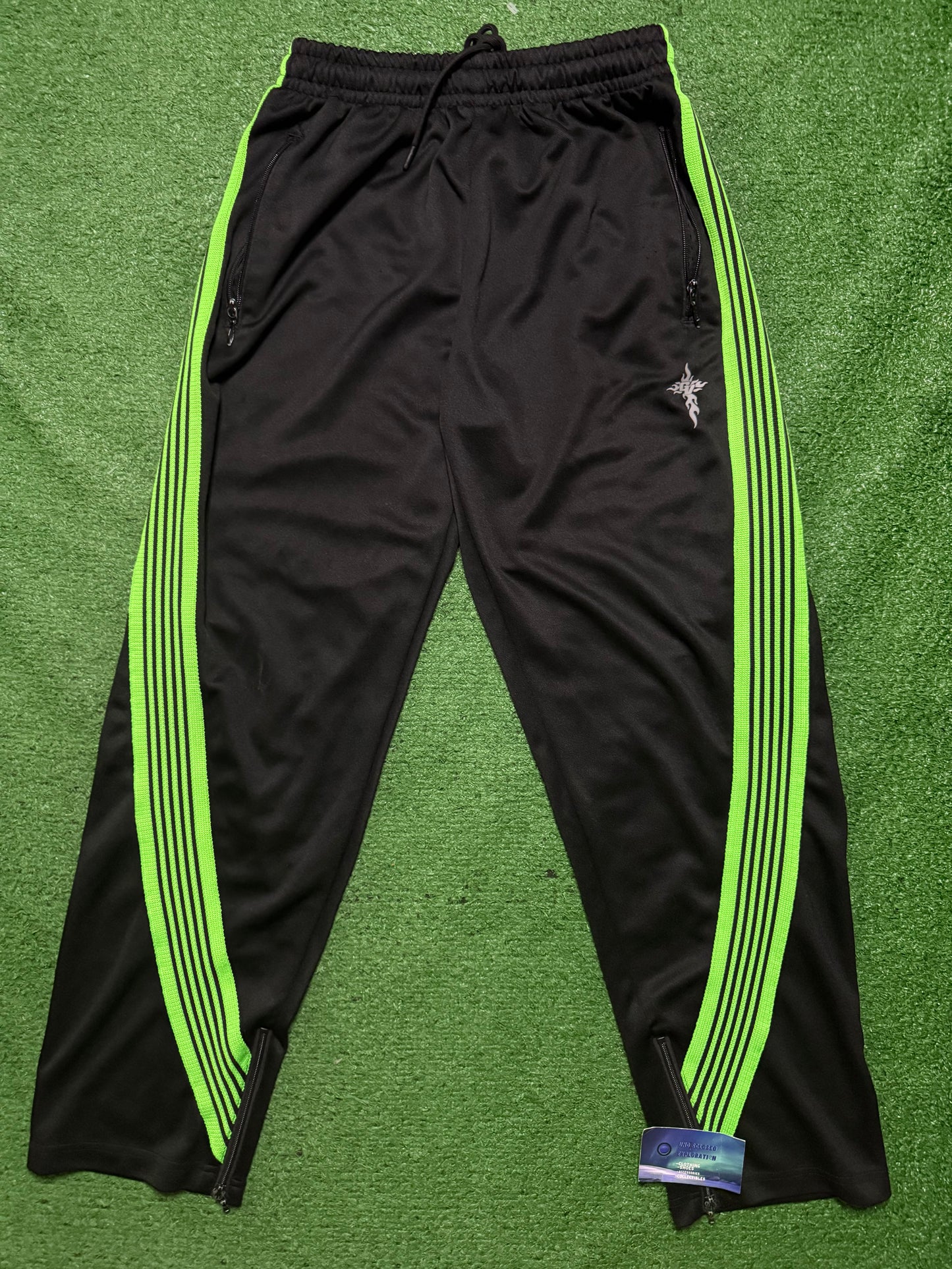 Gv Raspberry Hills Dad Sweatpants