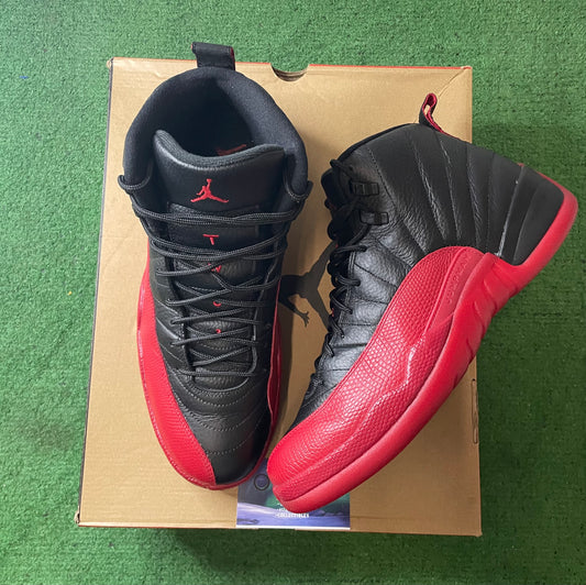 Jordan 12 Flu Game 2016 size 11men/12.5women