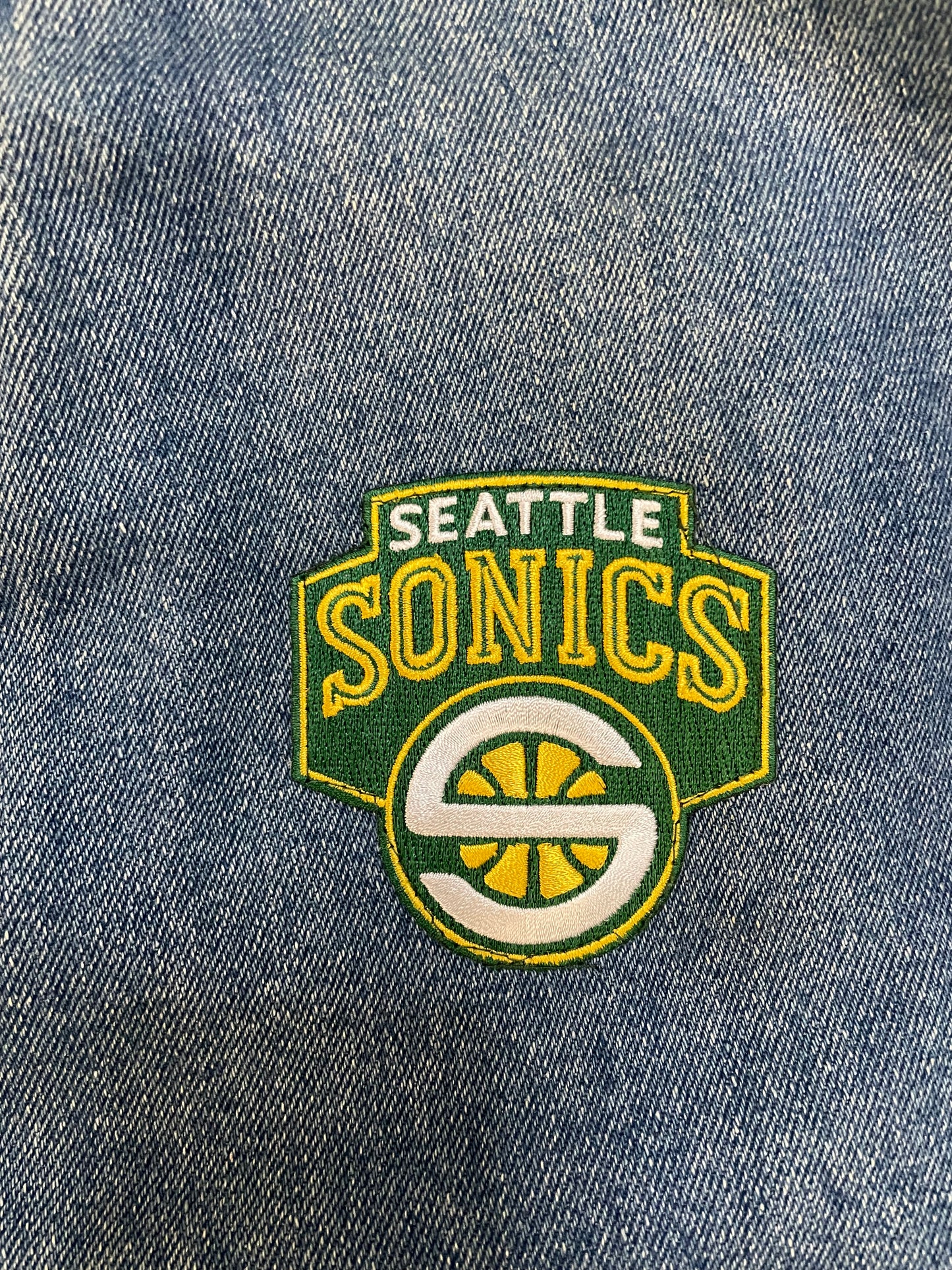 Vintage 2000s Seattle Sonics Denim jacket