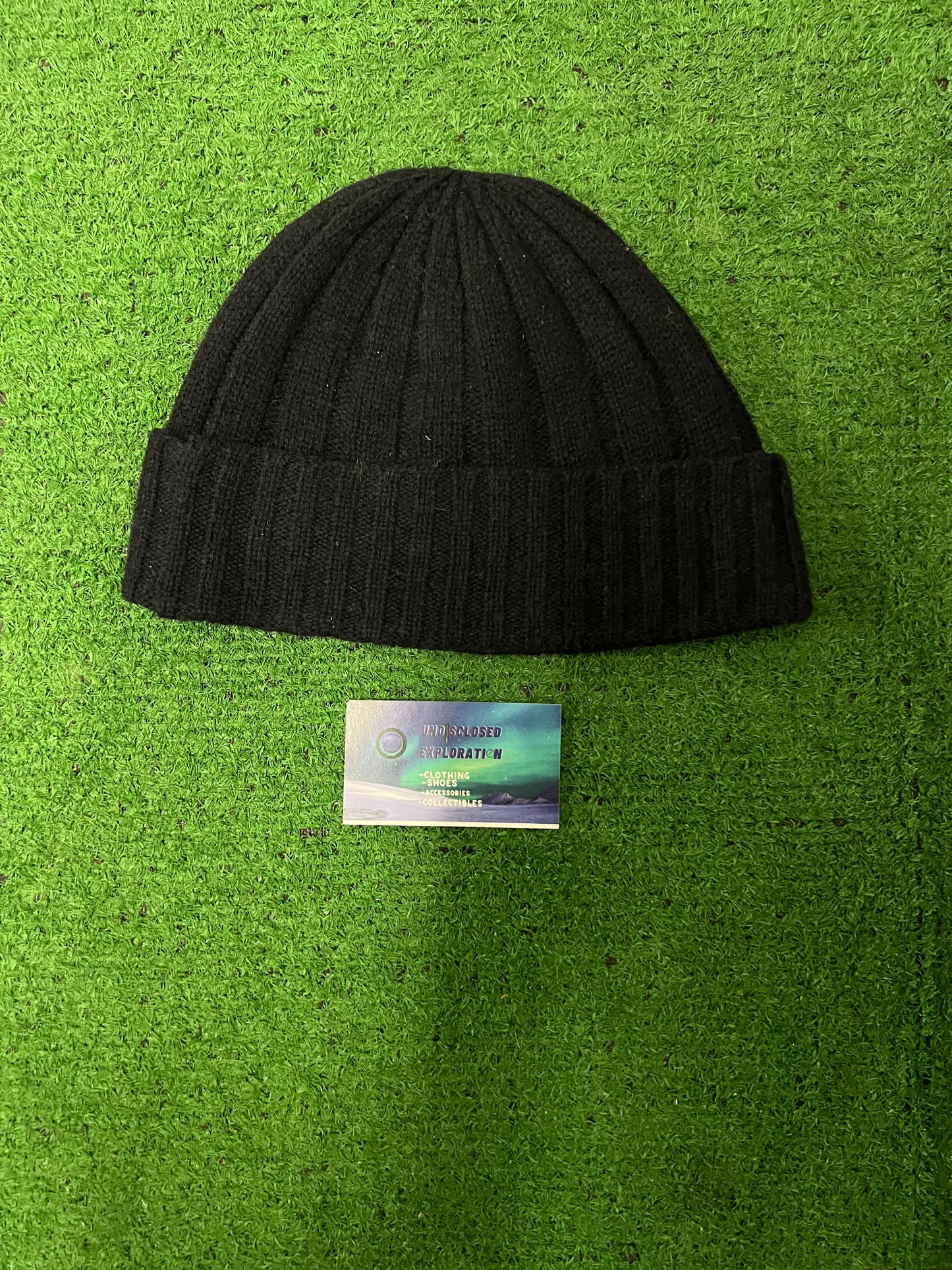 Ralph Lauren classic navy and red cuffed beanie