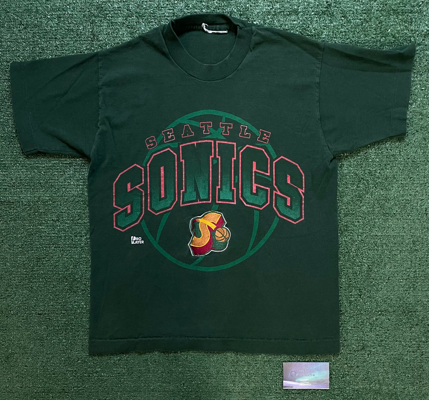 Vintage 1990s Seattle Sonics embroidered tee
