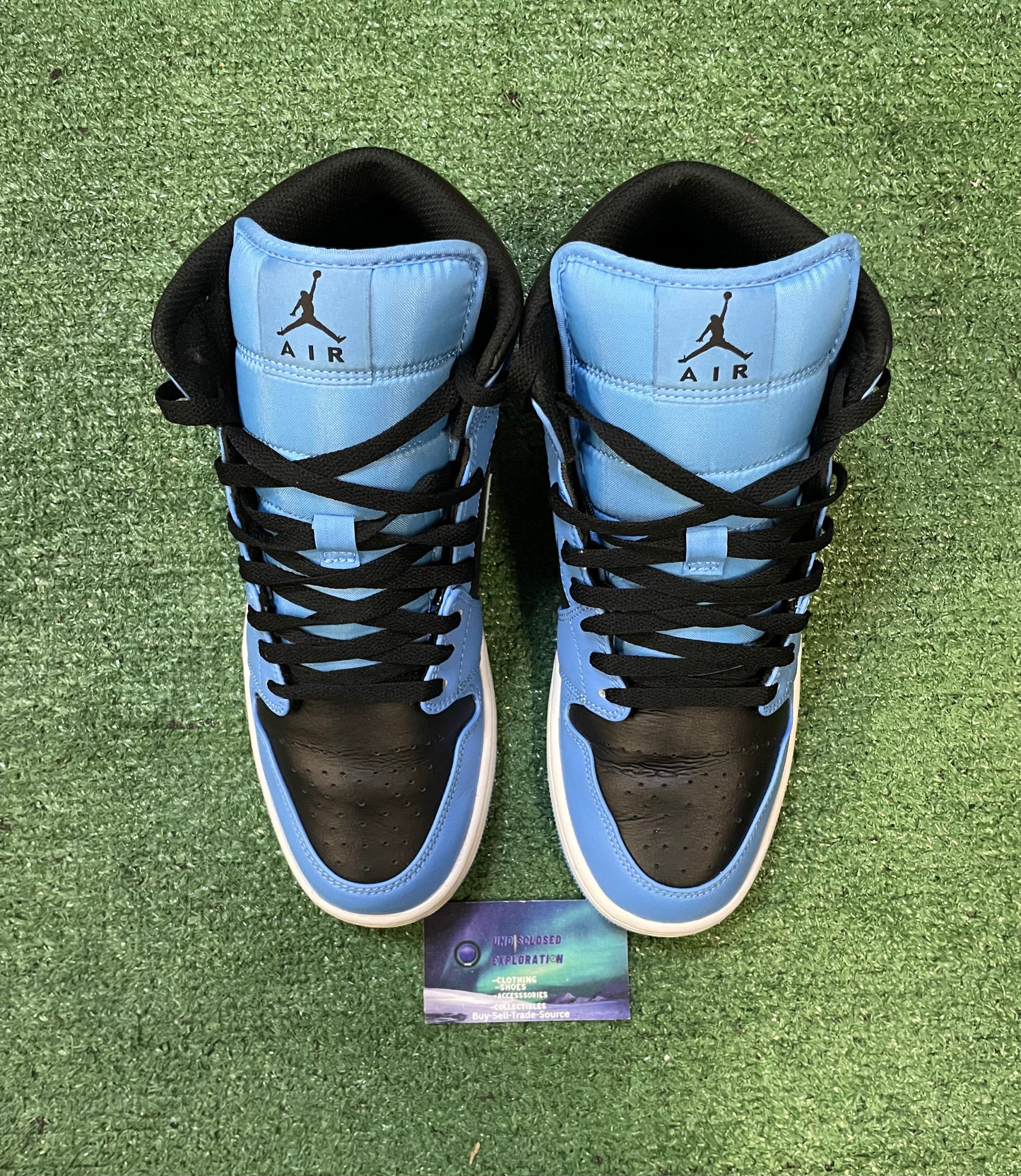 Air Jordan 1 mid university blue size 10men/11.5women