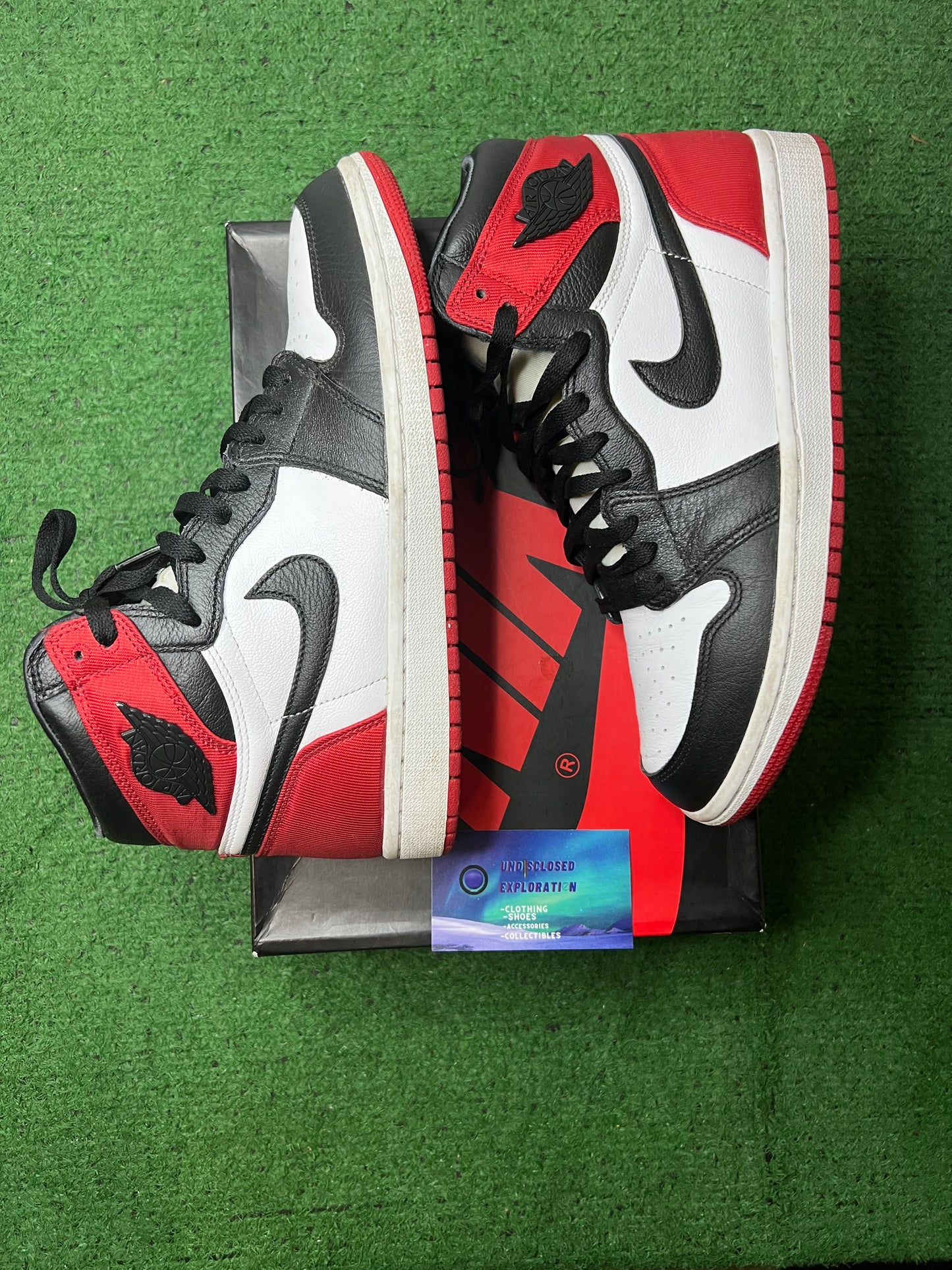 Jordan 1 high satin black toe size 8men/9.5women