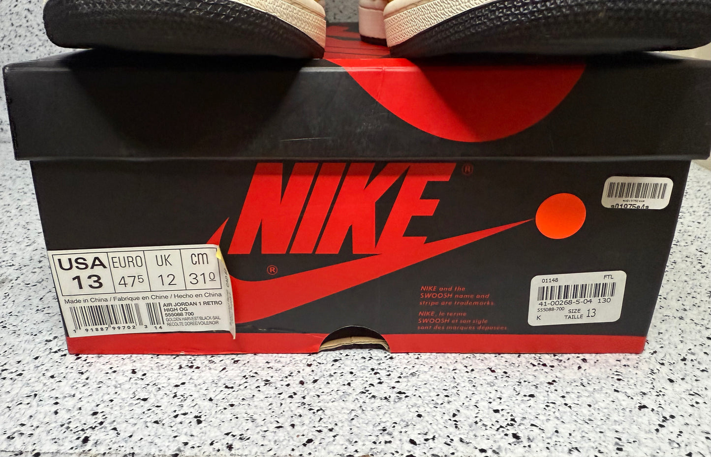 Jordan 1 Rookie Of The Year 13 Men/14.5 Women “Preowned”