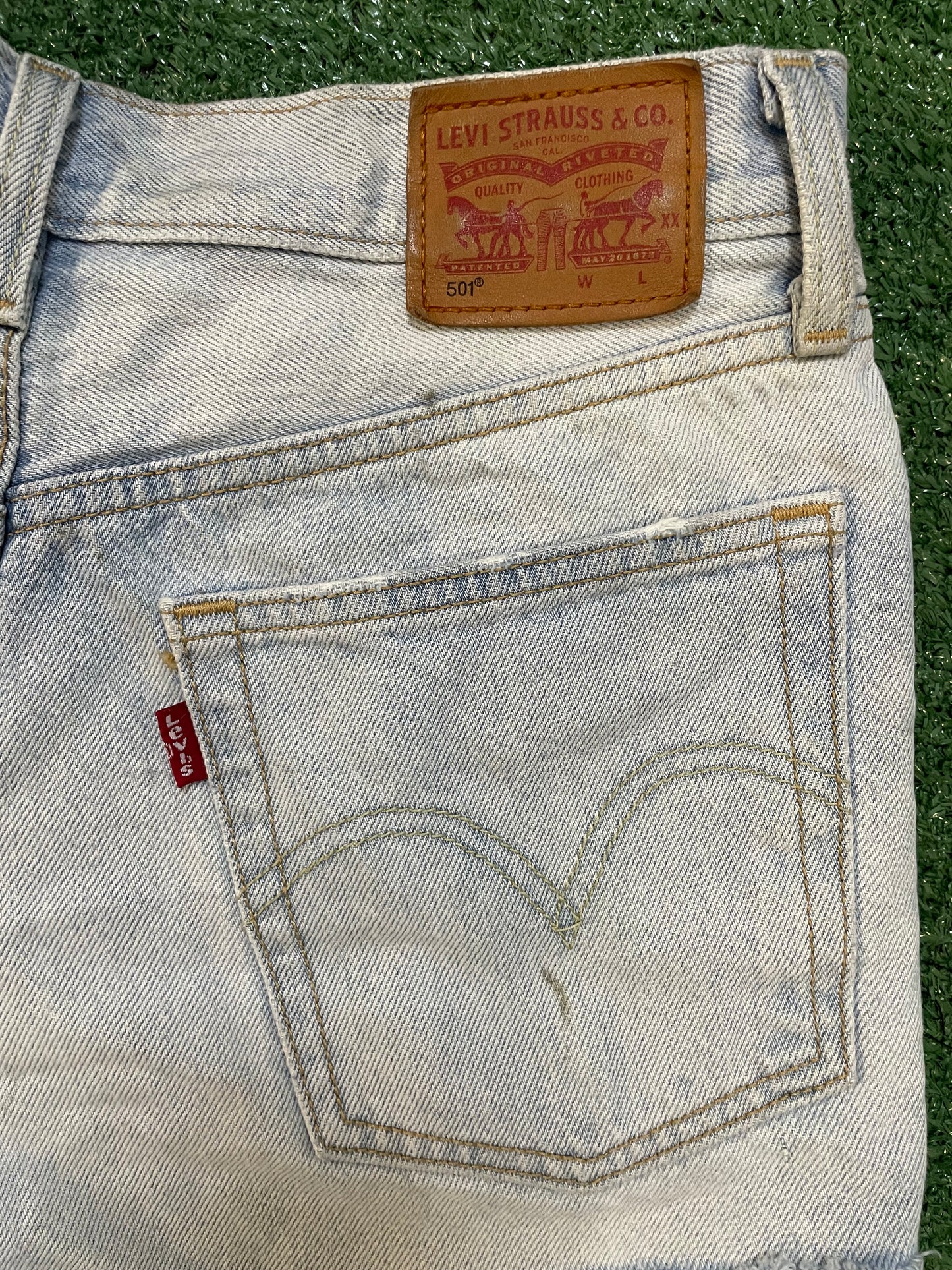 Vintage Levi 501 light wash Jean shorts
