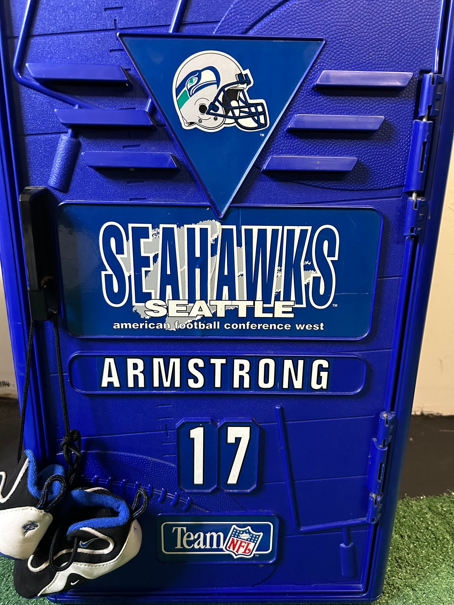 Vintage 1990s Seattle Seahawks 2 FT locker