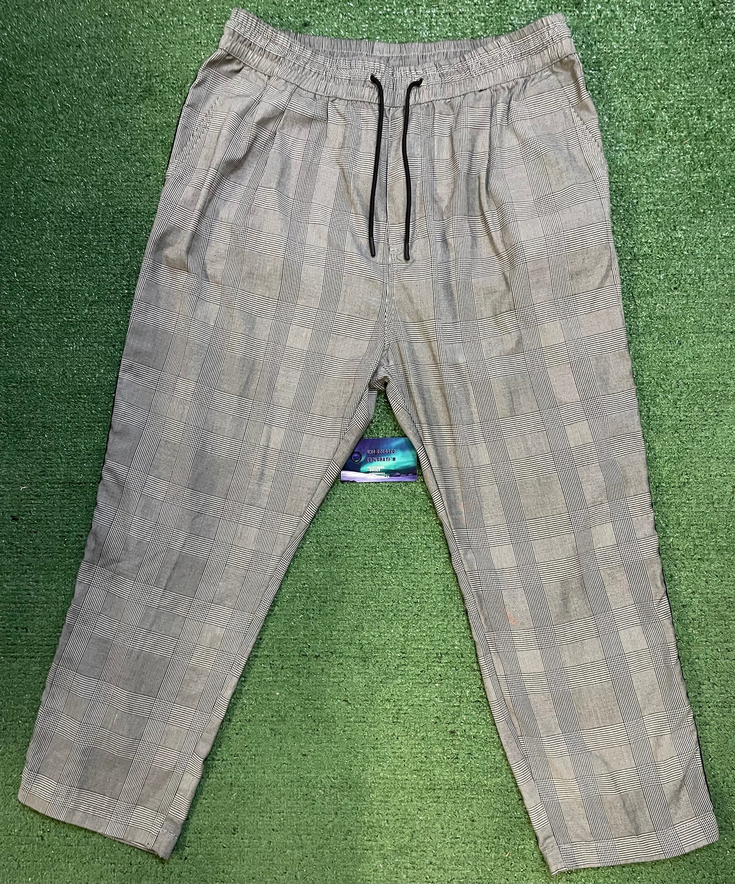 H&M Divided Grey Plaid Pants