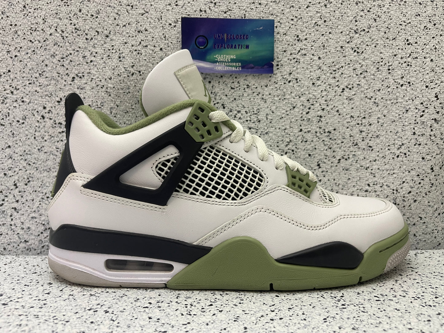 Jordan 4 Seafoam 10 Men/11.5 Women “Preowned”
