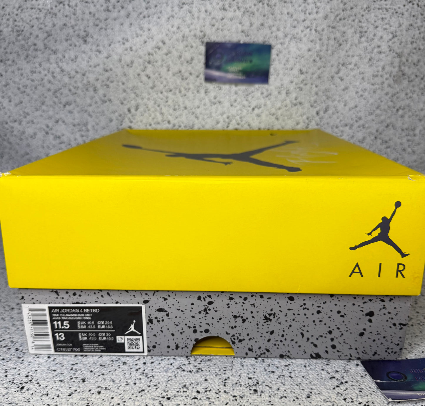 Jordan 4 Lightning