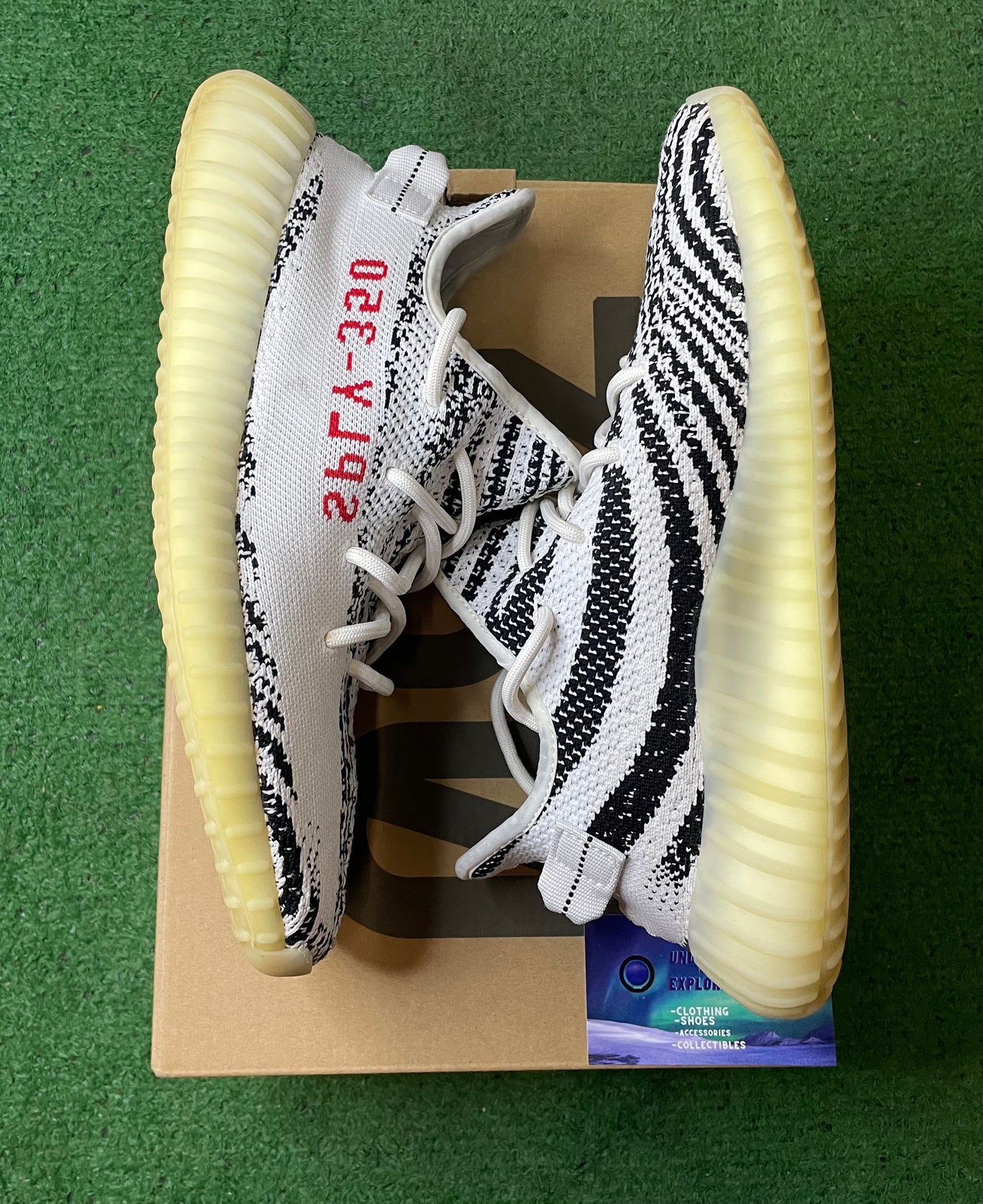 Adidas Yeezy Boost 350 v2 zebra size 10men/11.5women