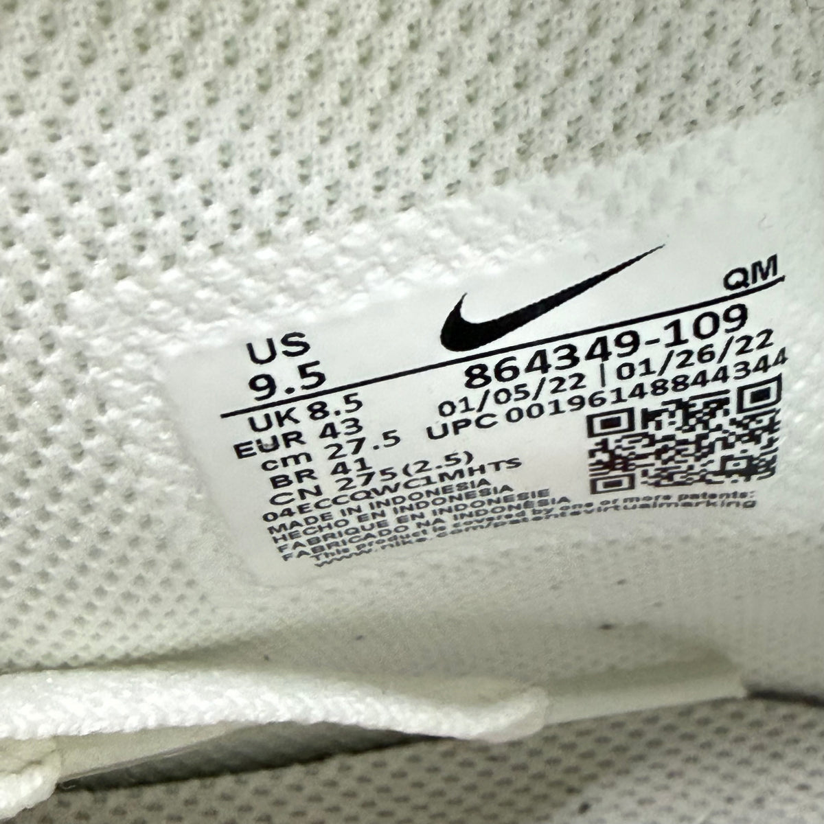 Nike SB Blazer Mid Summit White Red 9.5 Men “Preowned”