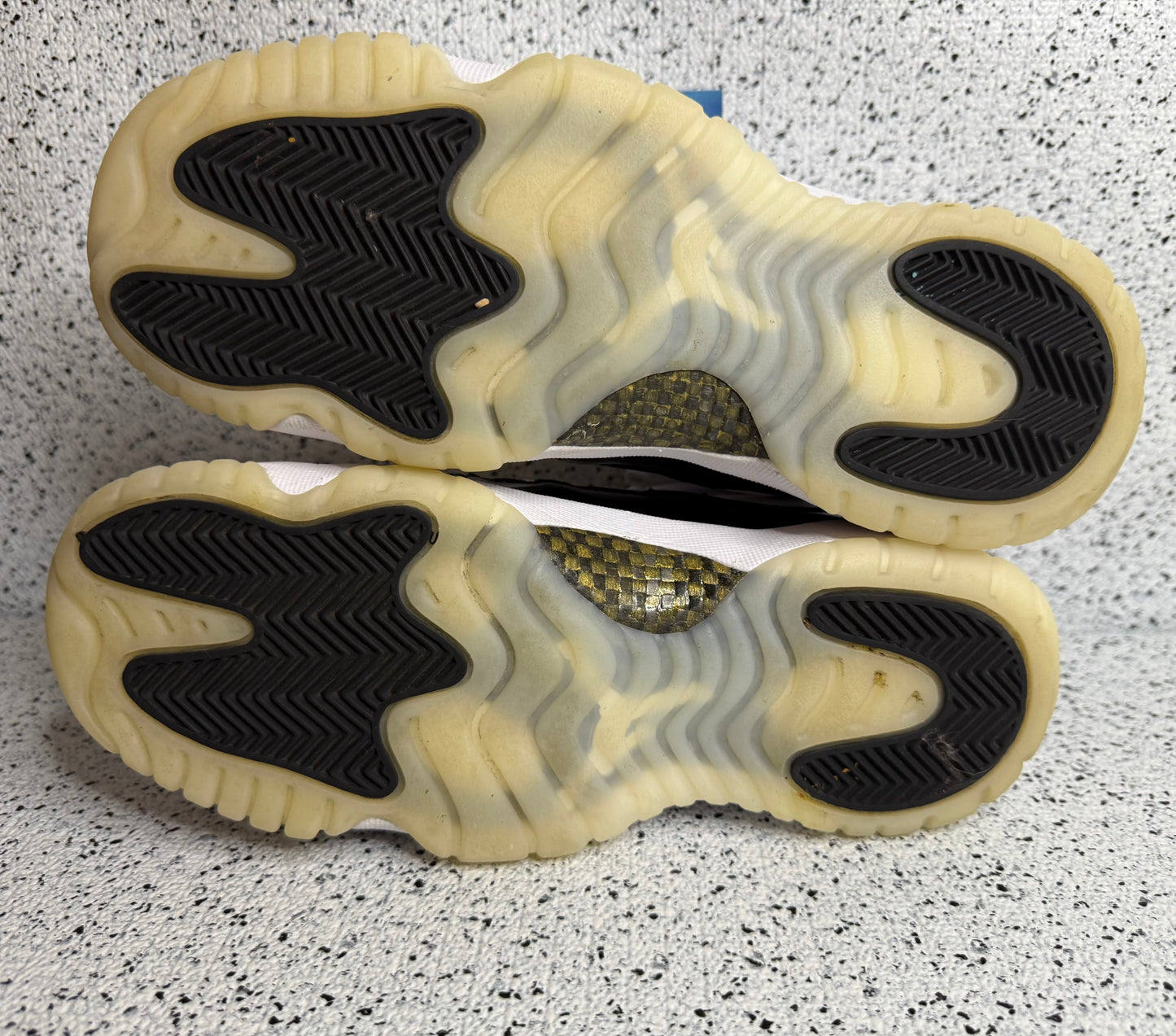 Jordan 11 Gratitude 6.5 Youth/8 Women “Preowned”