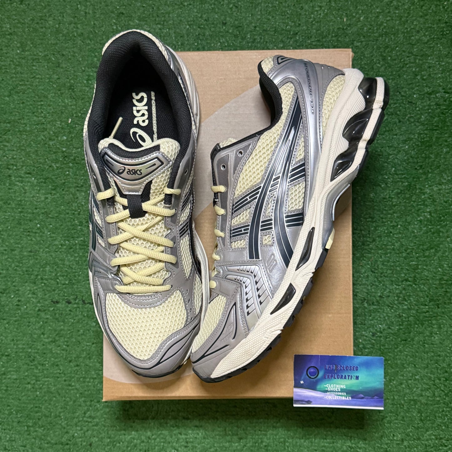 Asics Gel Kayano 14 Oyster White 12 Men/13.5 Women “Preowned”