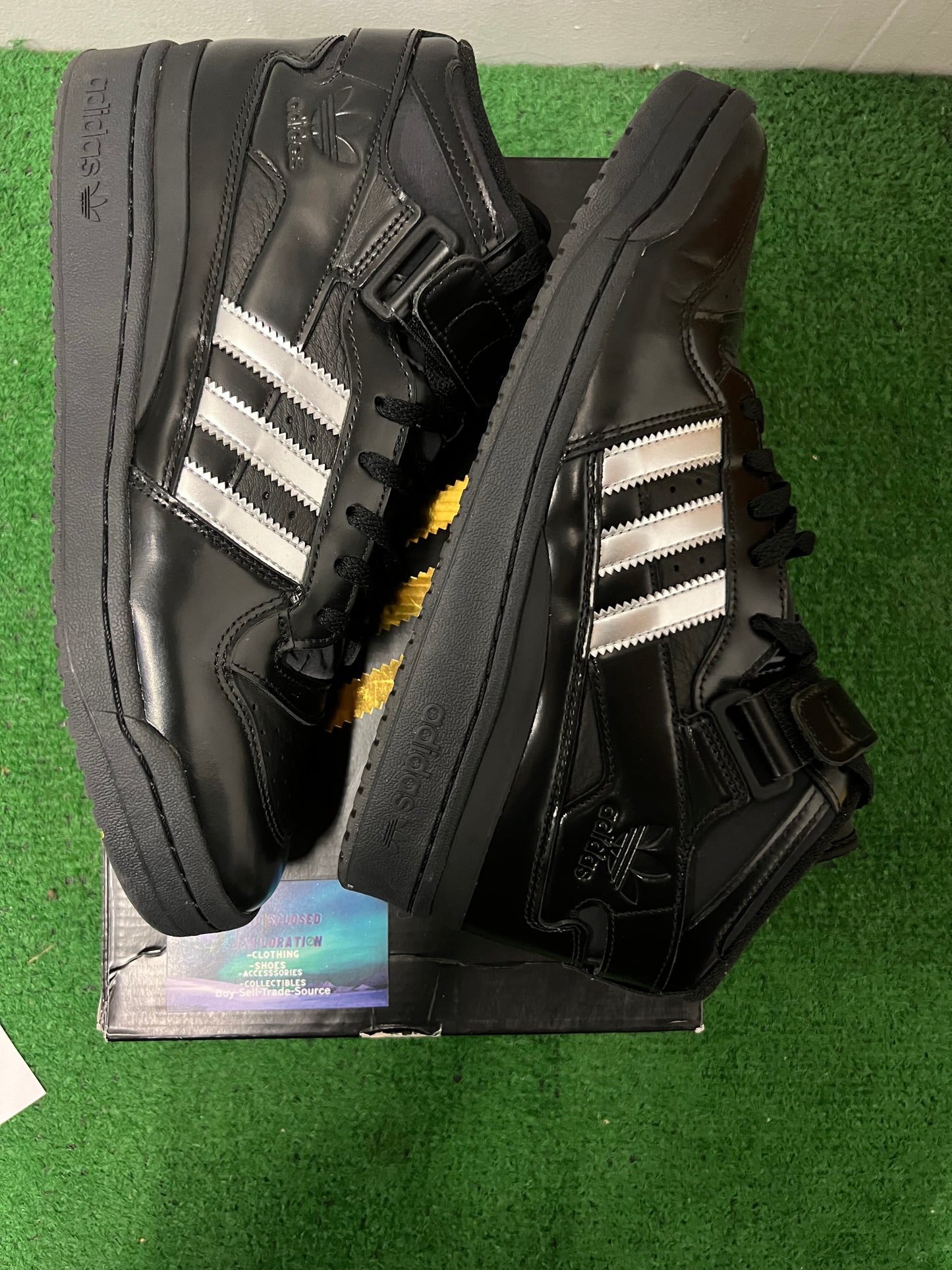 Adidas forum 84 mid Heitor Da Silva size 11men/12.5women