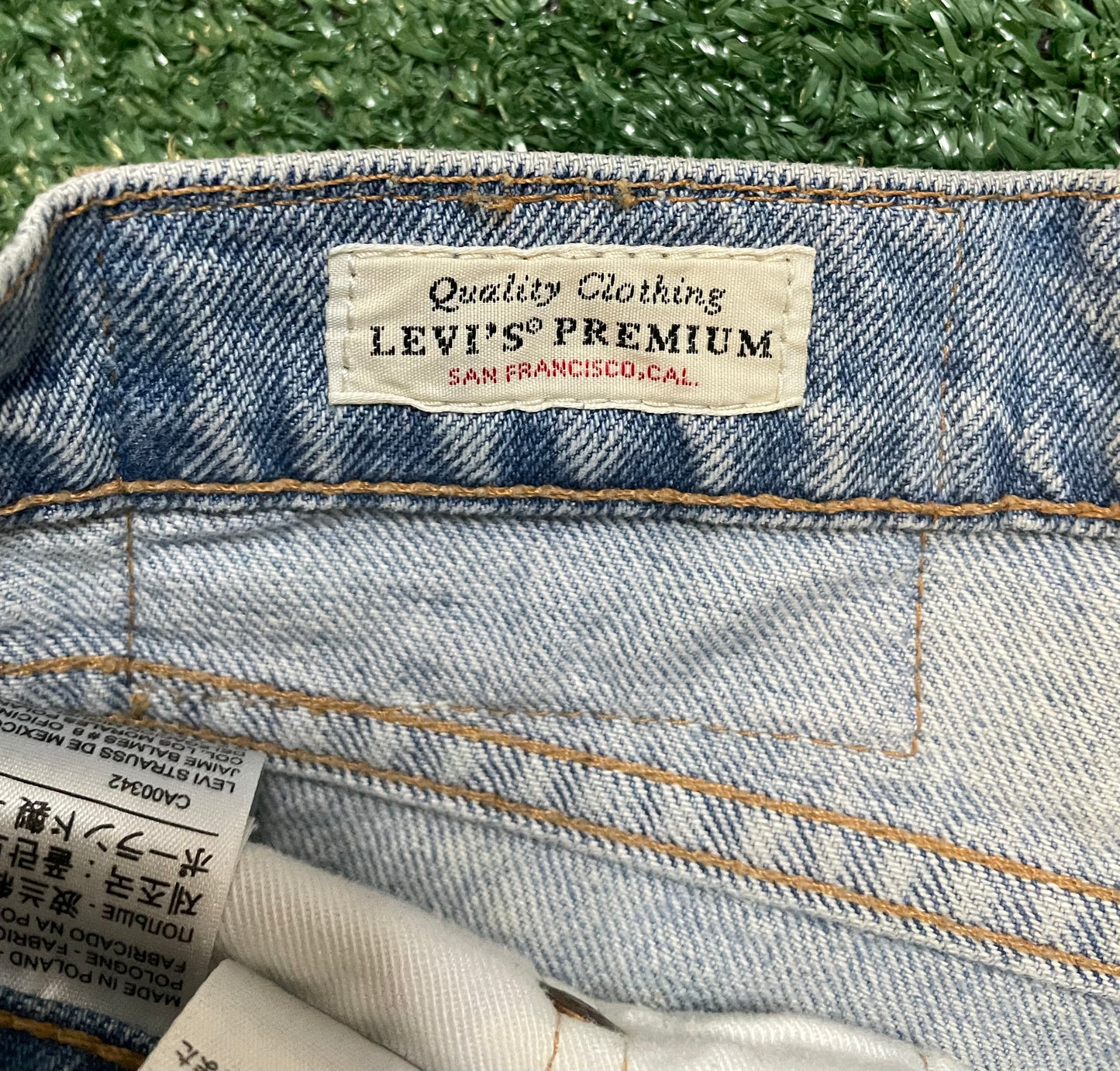 Levi light wash Jean shorts
