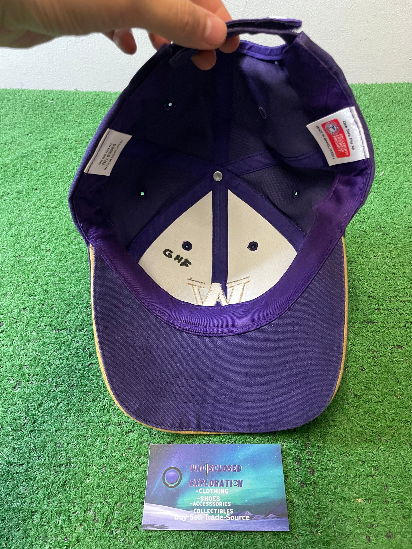 Vintage 1990s UW University of Washington embroidered hat