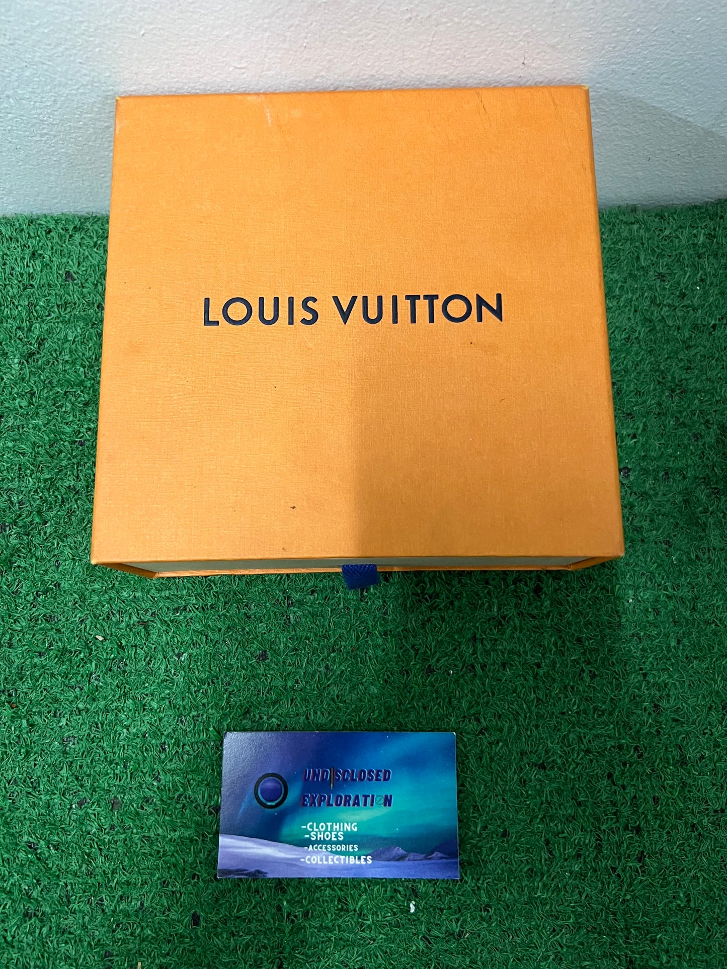 Louis Vuitton Virgil Abloh pyramide cities New York belt