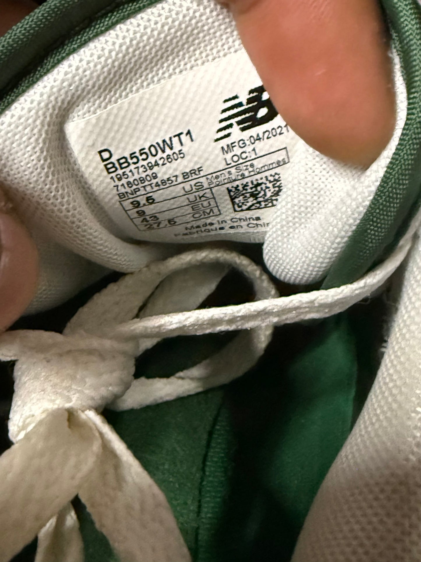 New Balance 550 White Green 9.5 Men/11 Women “Preowned”