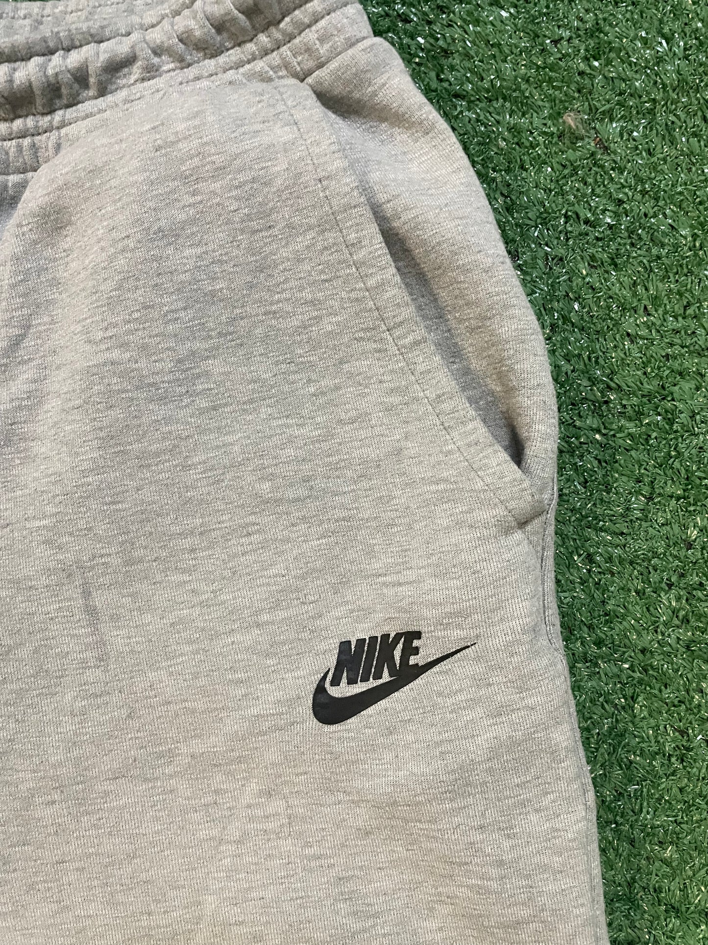 Nike tech fleece grey shorts