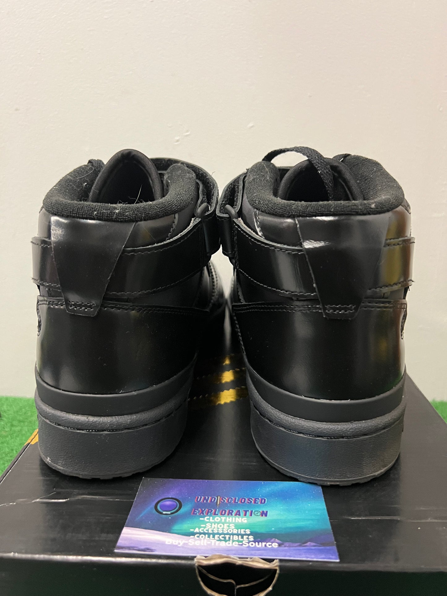 Adidas forum 84 mid Heitor Da Silva size 11men/12.5women