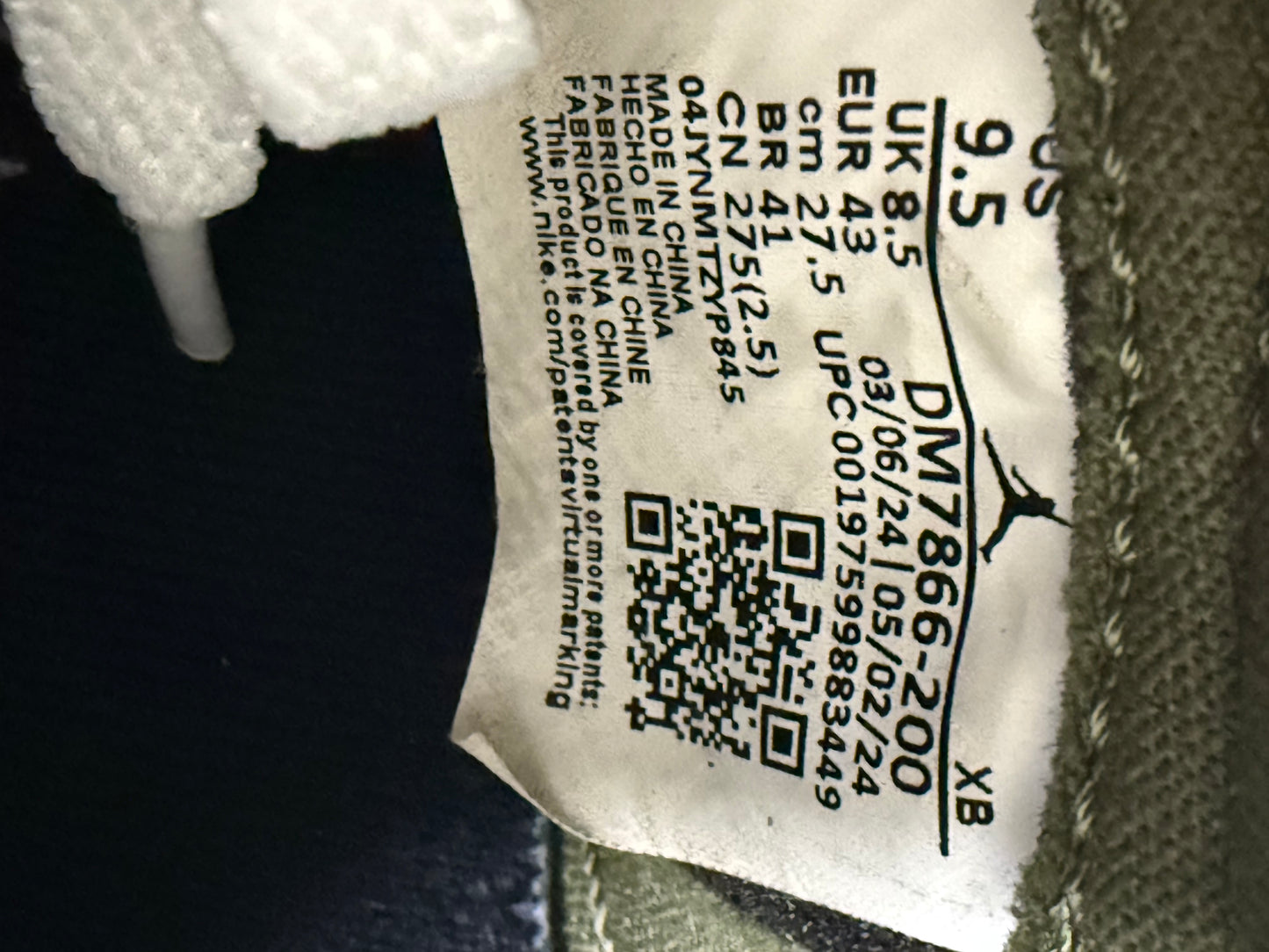 Jordan 1 Low Travis Scott Medium Olive 9.5 Men/11 Women “Preowned”