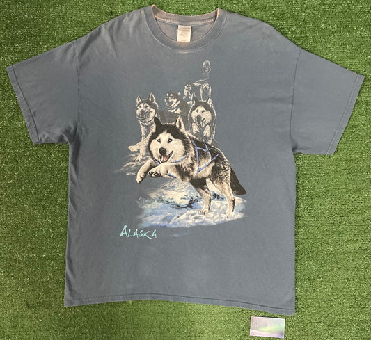 Vintage Alaska wolves tee