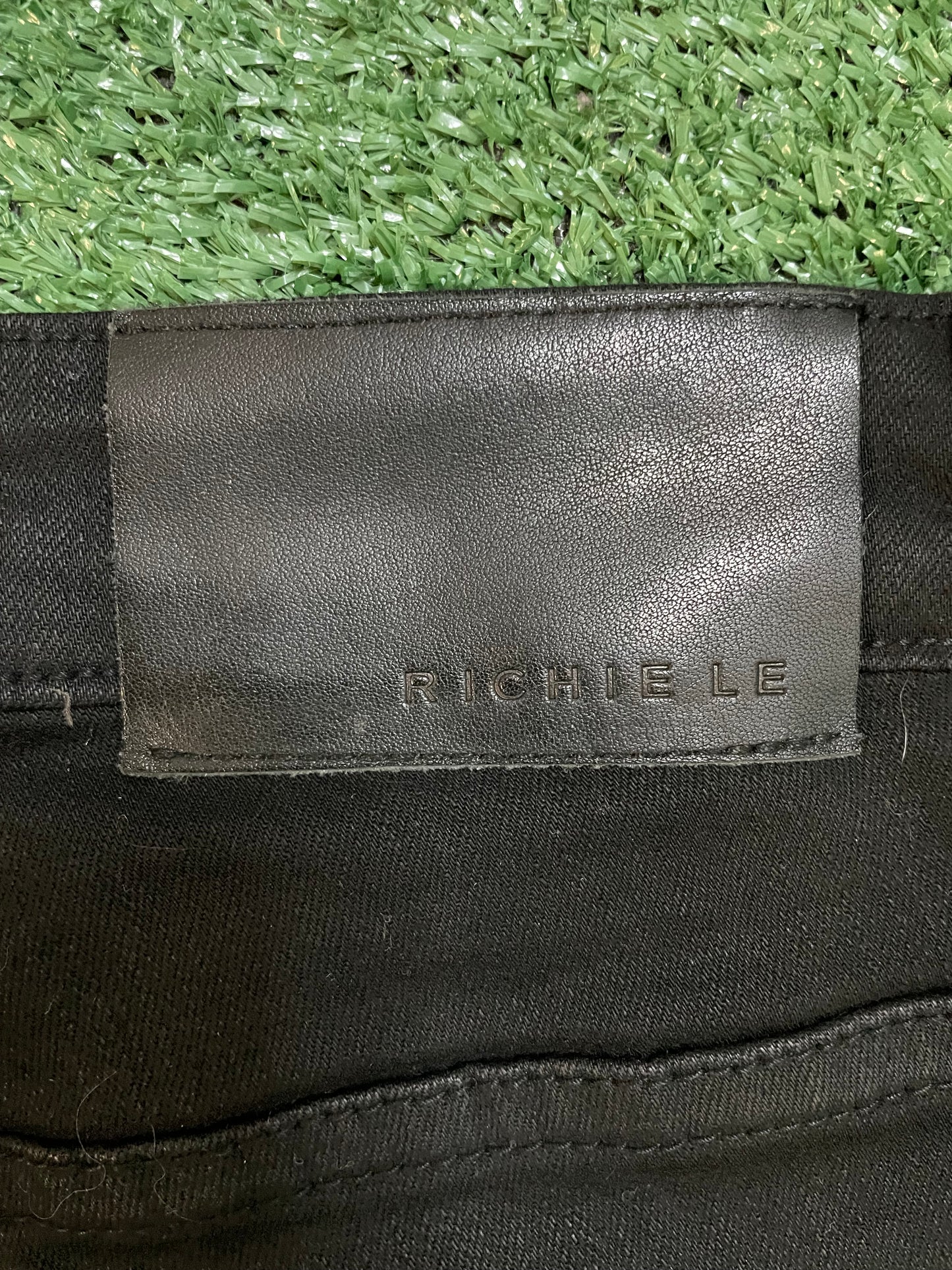 Richie Le black wash denim
