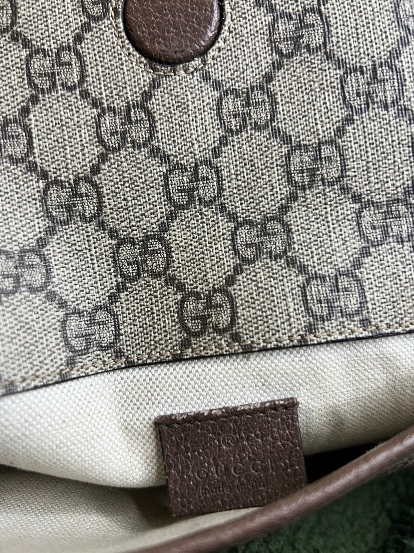 Gucci Neo Vintage GG supreme belt bag