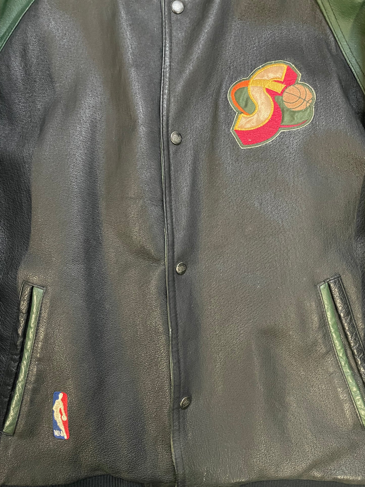 Vintage 1990s Seattle Sonics pro player leather jacket