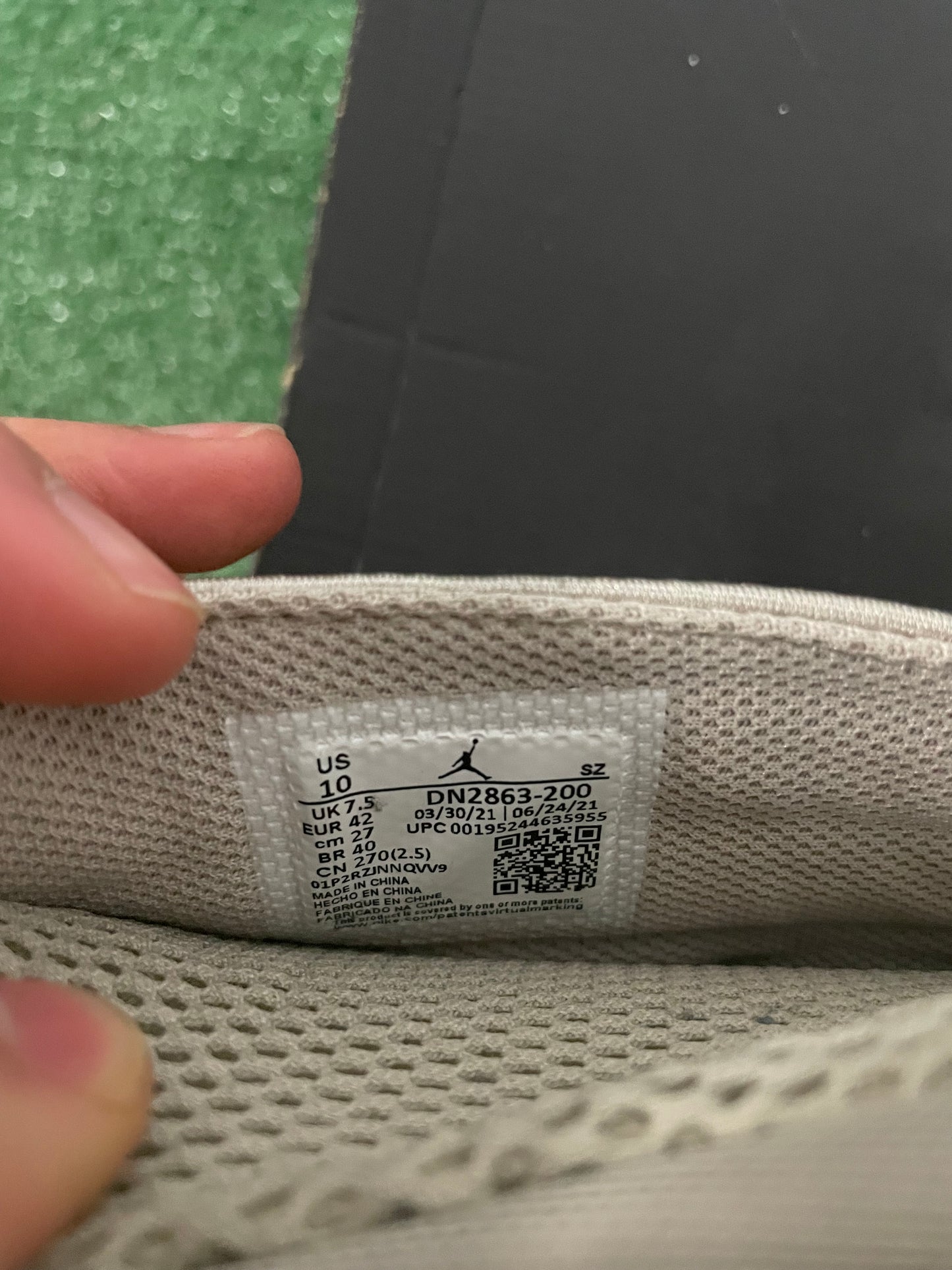 Jordan 15 Billie Eillish size 8.5men/10women