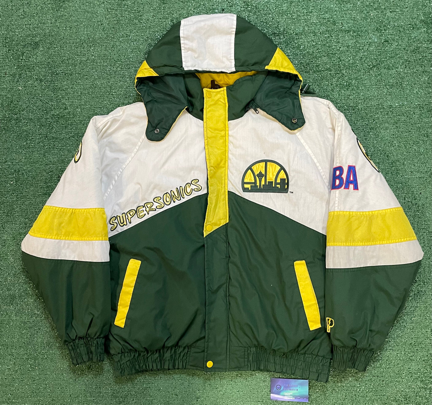 Vintage 1990s Seattle SuperSonics jacket