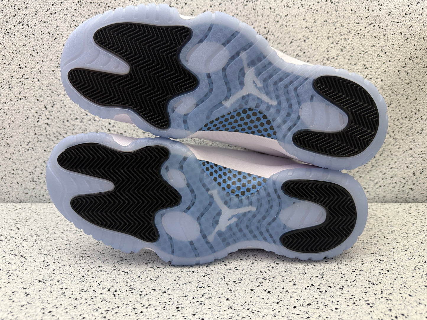 Jordan 11 Legend Blue