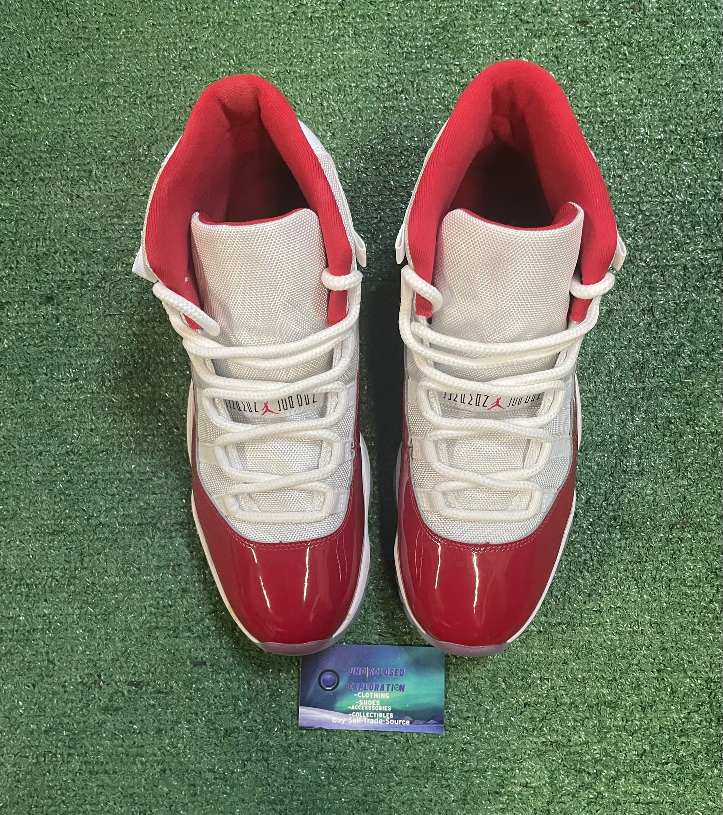 Jordan 11 cherry size 10.5men/12women
