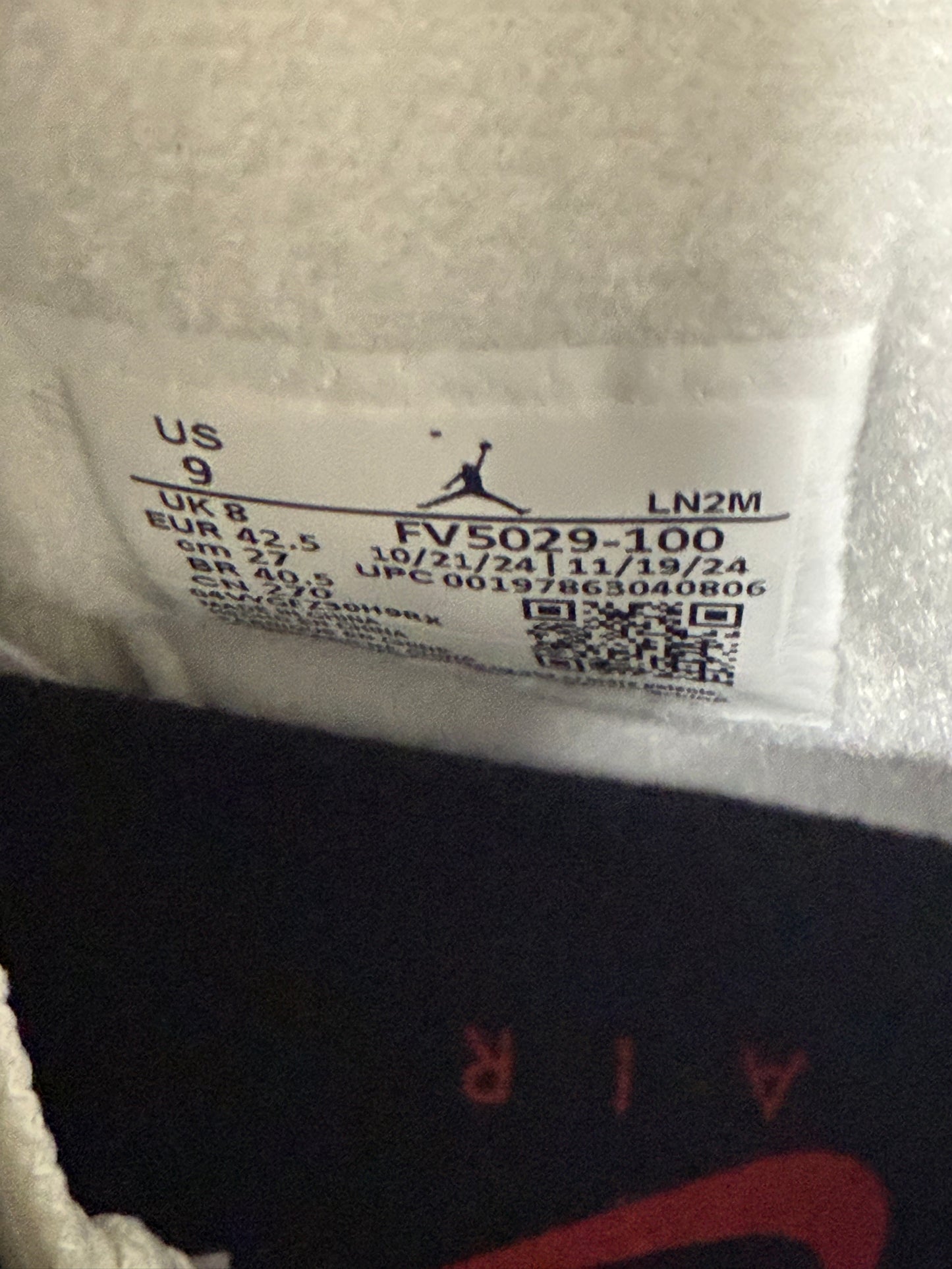 Jordan 4 White Cement