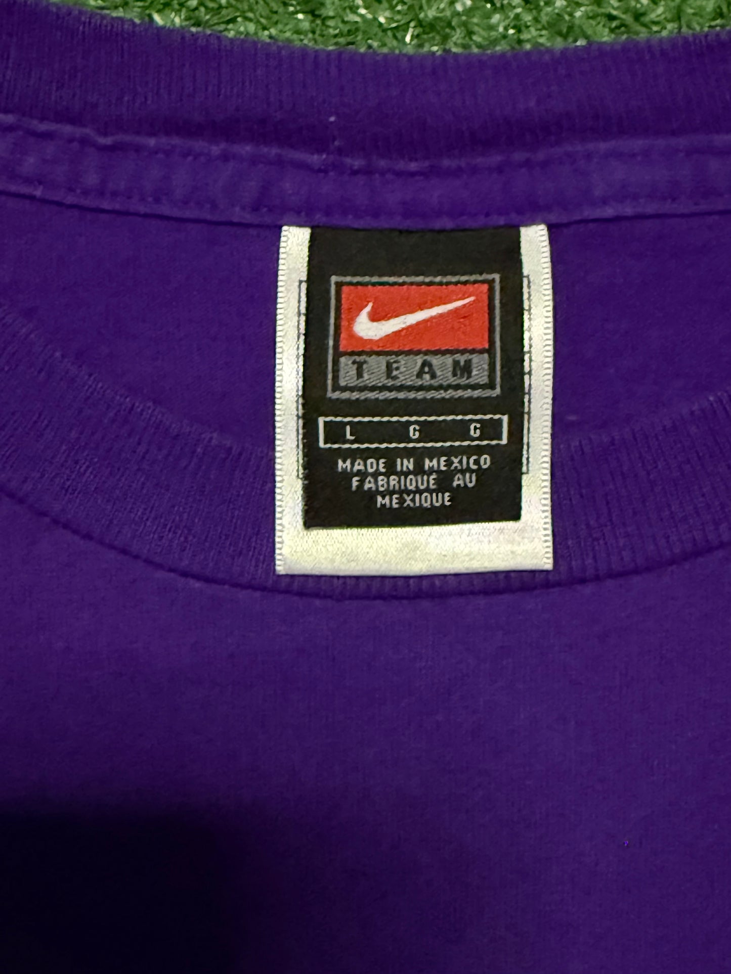 Vintage Washington Huskies Nike Center Swoosh Shirt