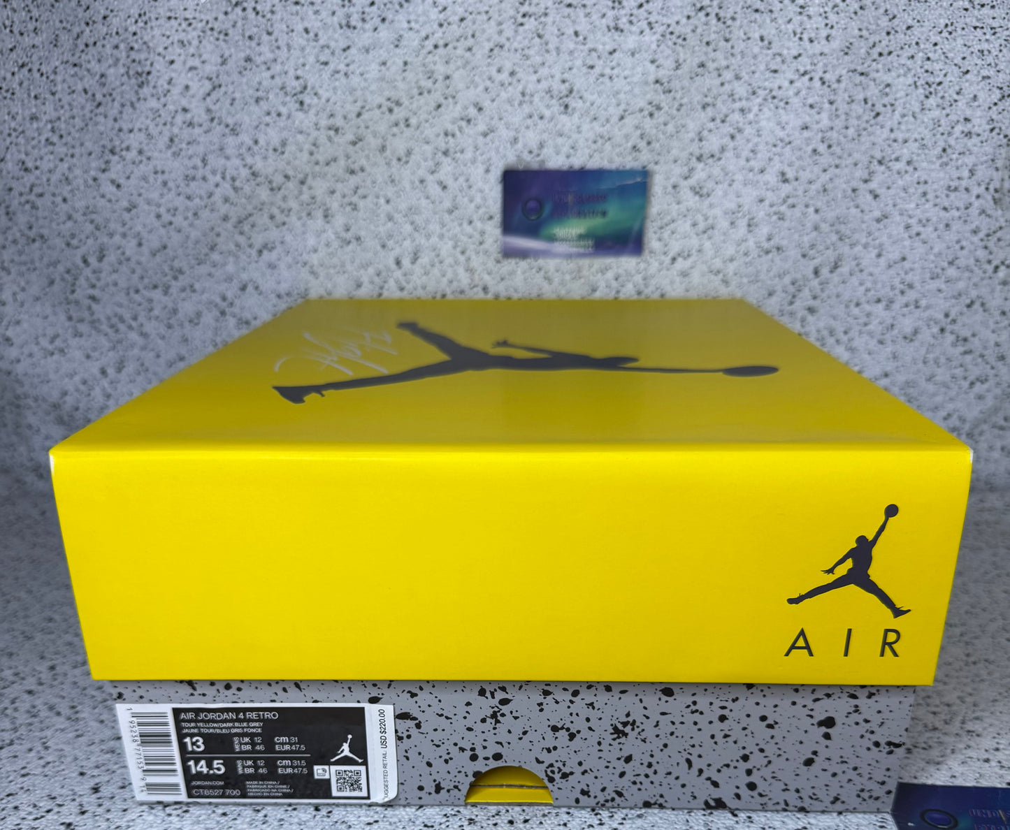 Jordan 4 Lightning