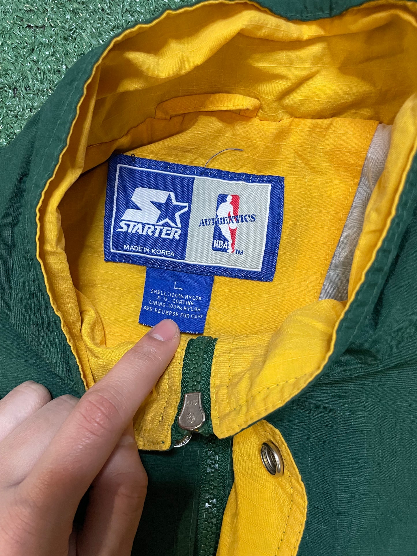 Vintage 1990s Seattle Sonics SuperSonics starter jacket