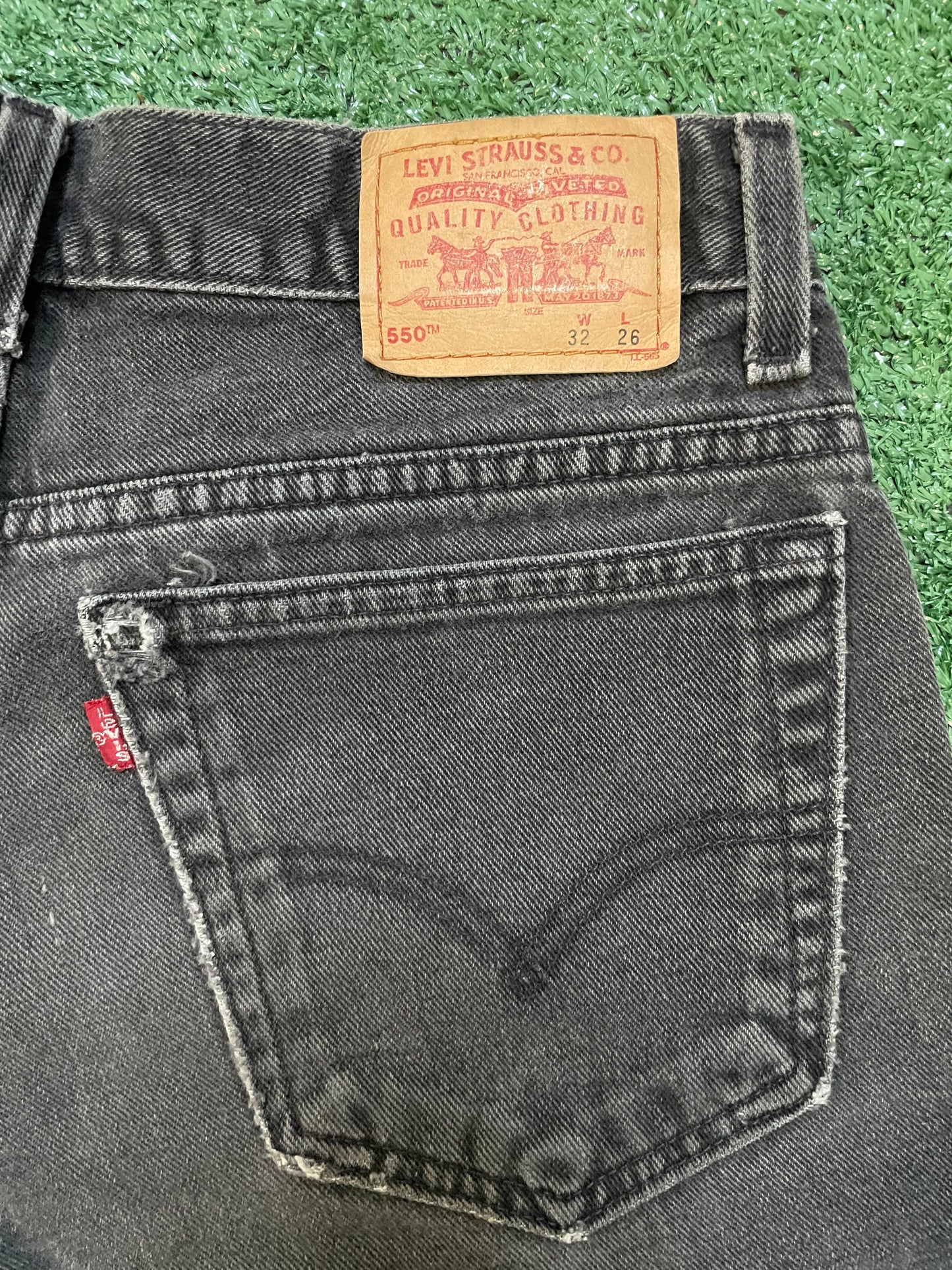 Vintage Levi 550 black Jean shorts