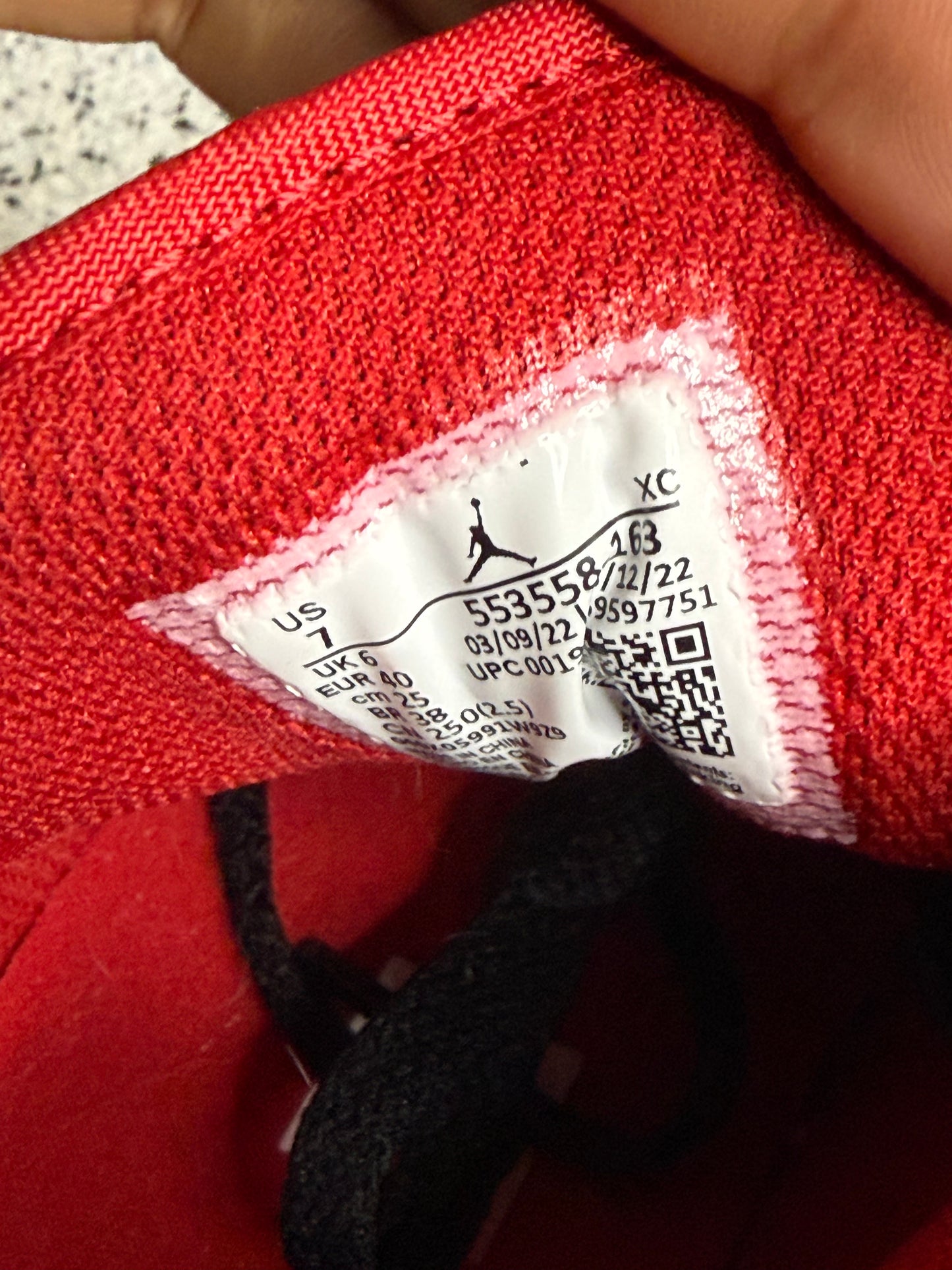 Jordan 1 Low Reverse Black Toe 7 Men/8.5 Women “Preowned”