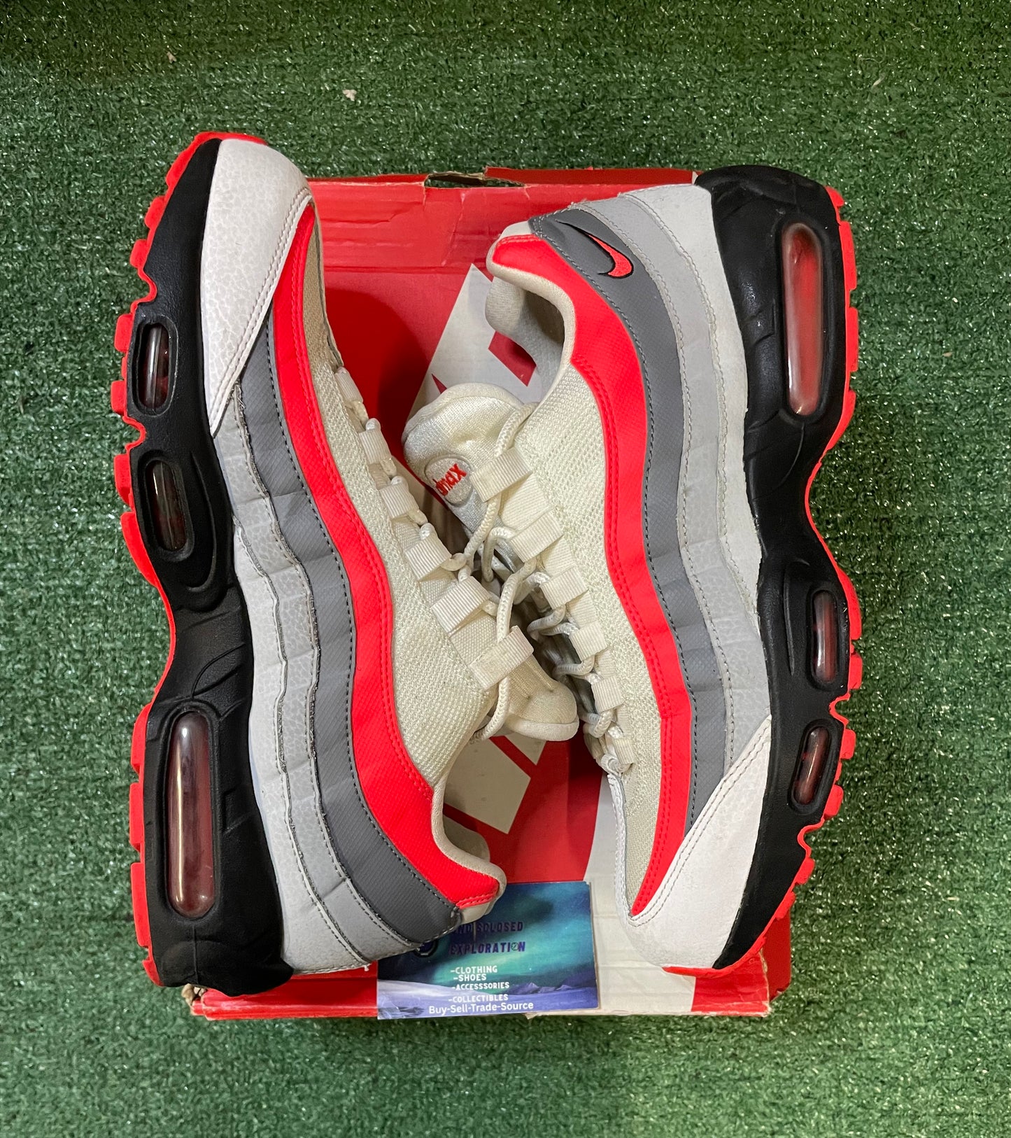 Nike Air Max 95 bright crimson comet size 10men/11.5women