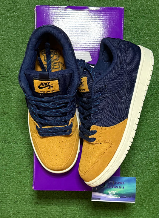 Nike Dunk Low 90s Backpack 7.5 Men/9 Women “Preowned”
