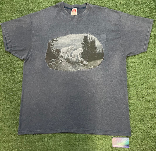 Vintage 1990s Wolves mountain tee