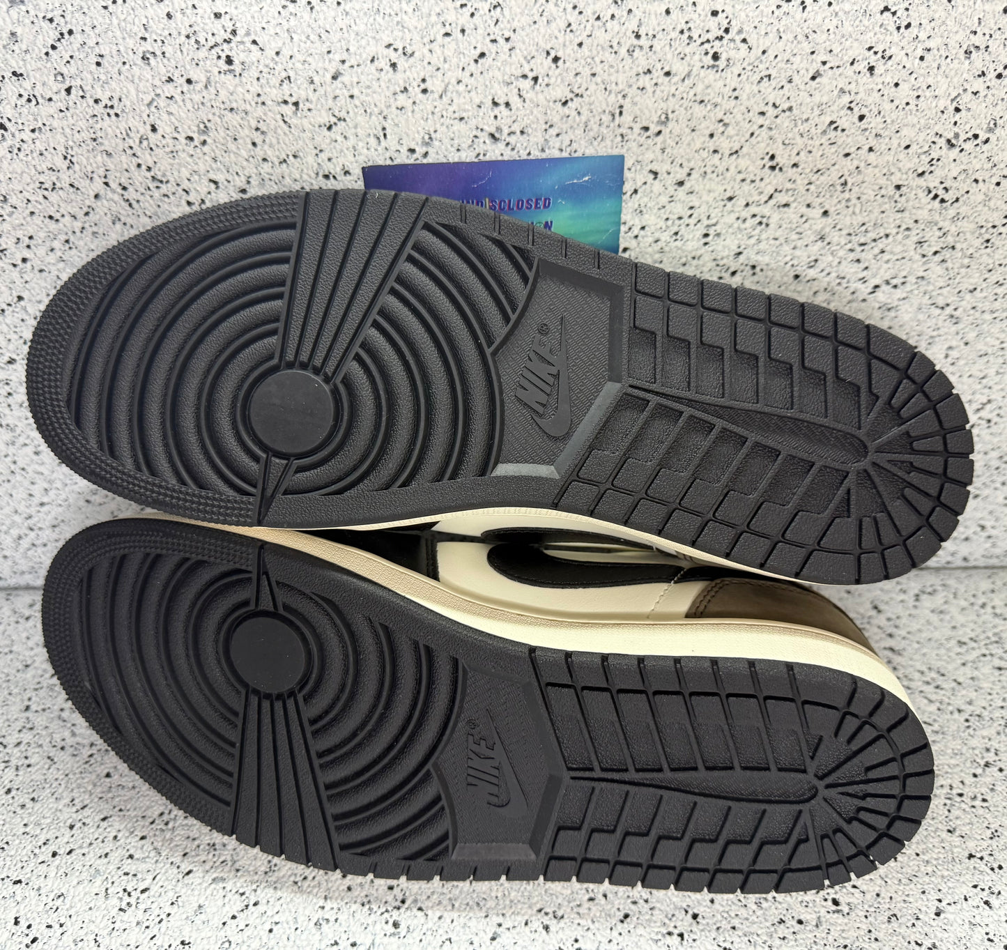 Jordan 1 Low Mocha