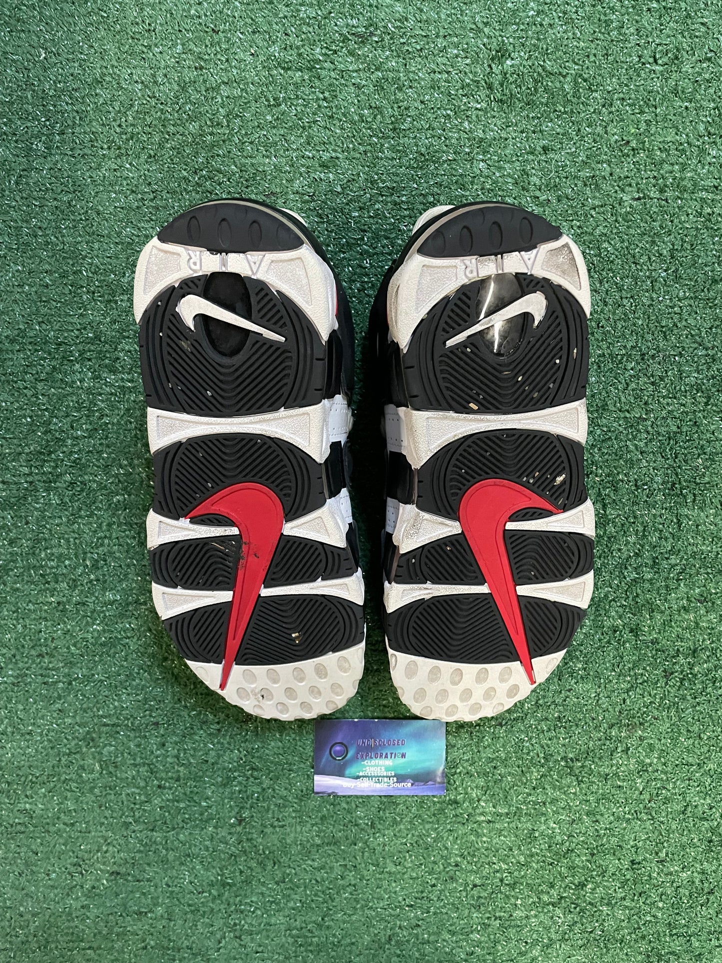 Nike air more uptempo Scottie pippen size 11men/12.5women