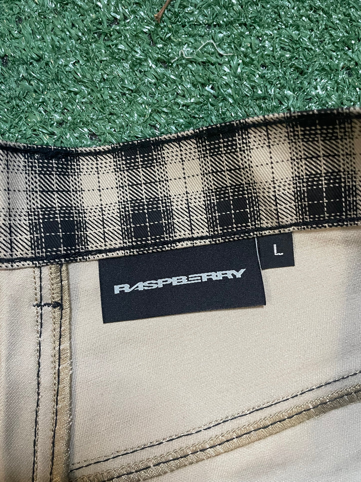 Gv Gallery Raspberry hills plaid cargos