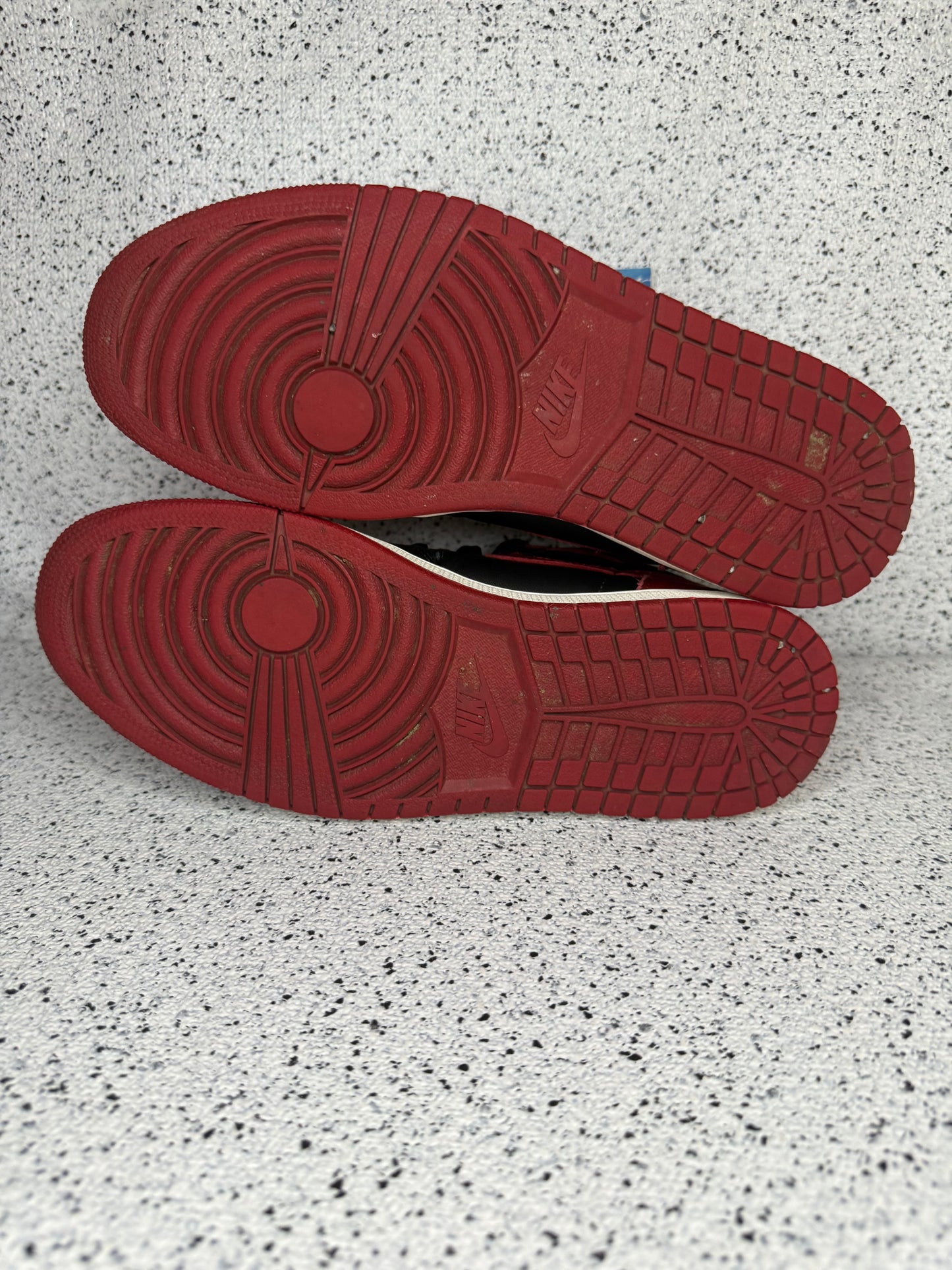 Jordan 1 Bred Banned 2016 8.5 Men/10 Women “Preowned”