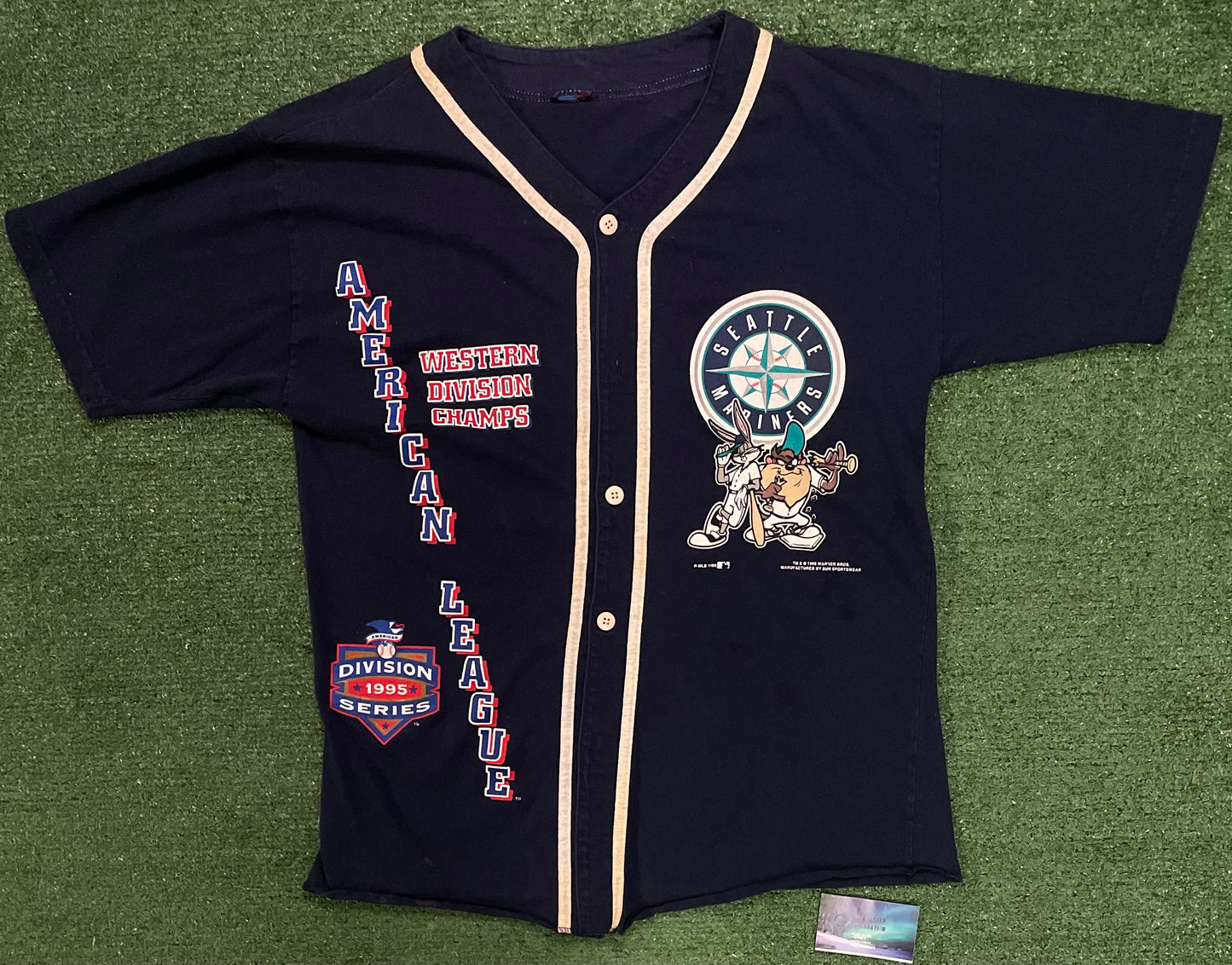 Vintage 1990s Seattle Mariners X Looney tunes jersey