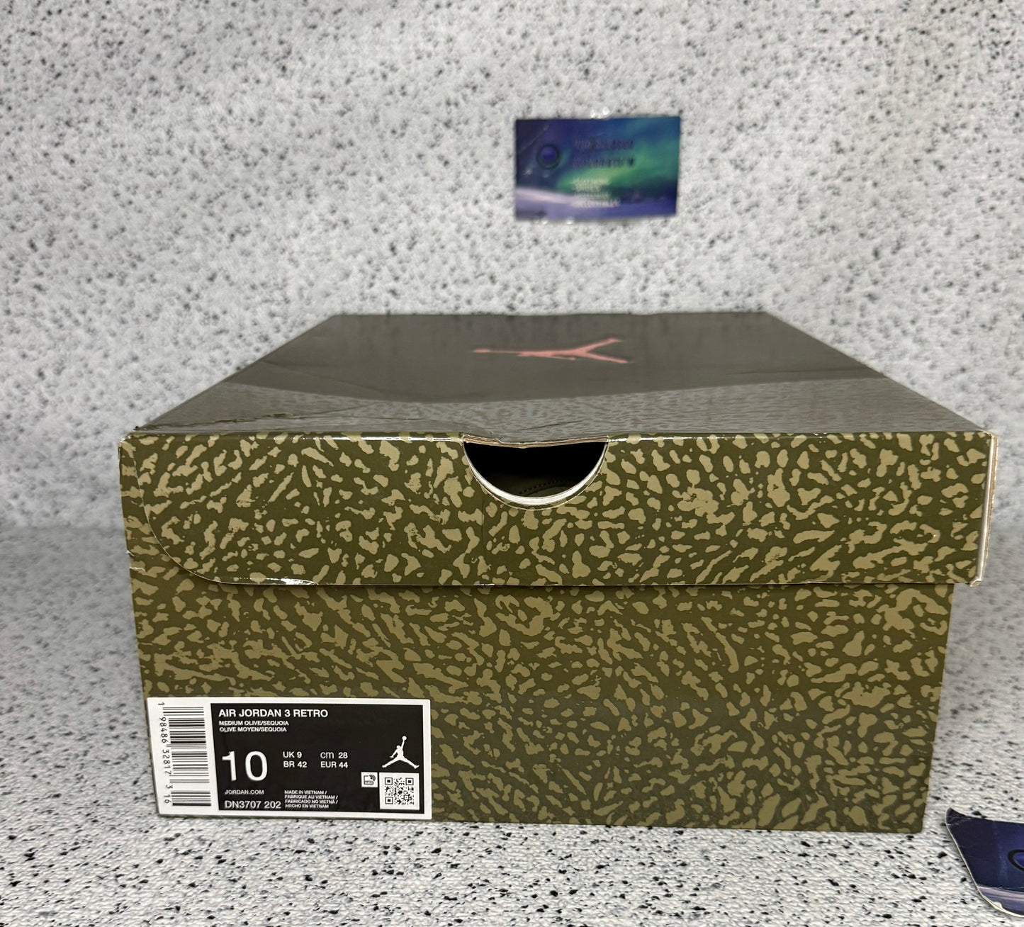 Jordan 3 Family Affair